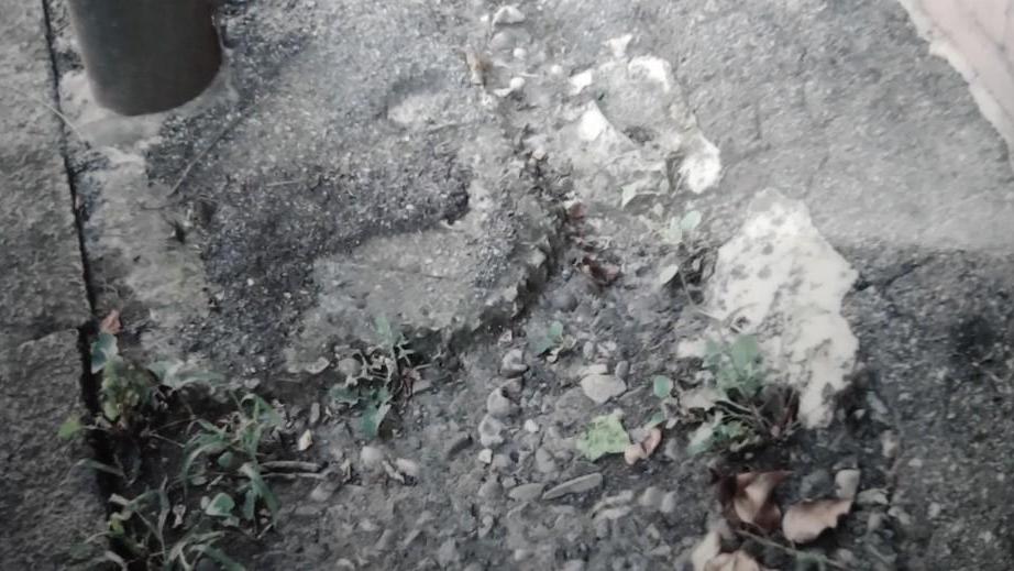Buche nei marciapiedi