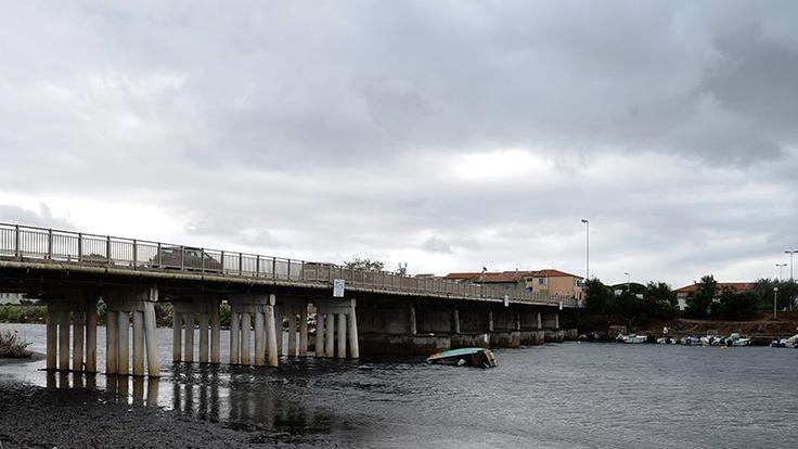 Allerta rientrata e rischio scampato alla foce del fiume «Via quelle alghe»