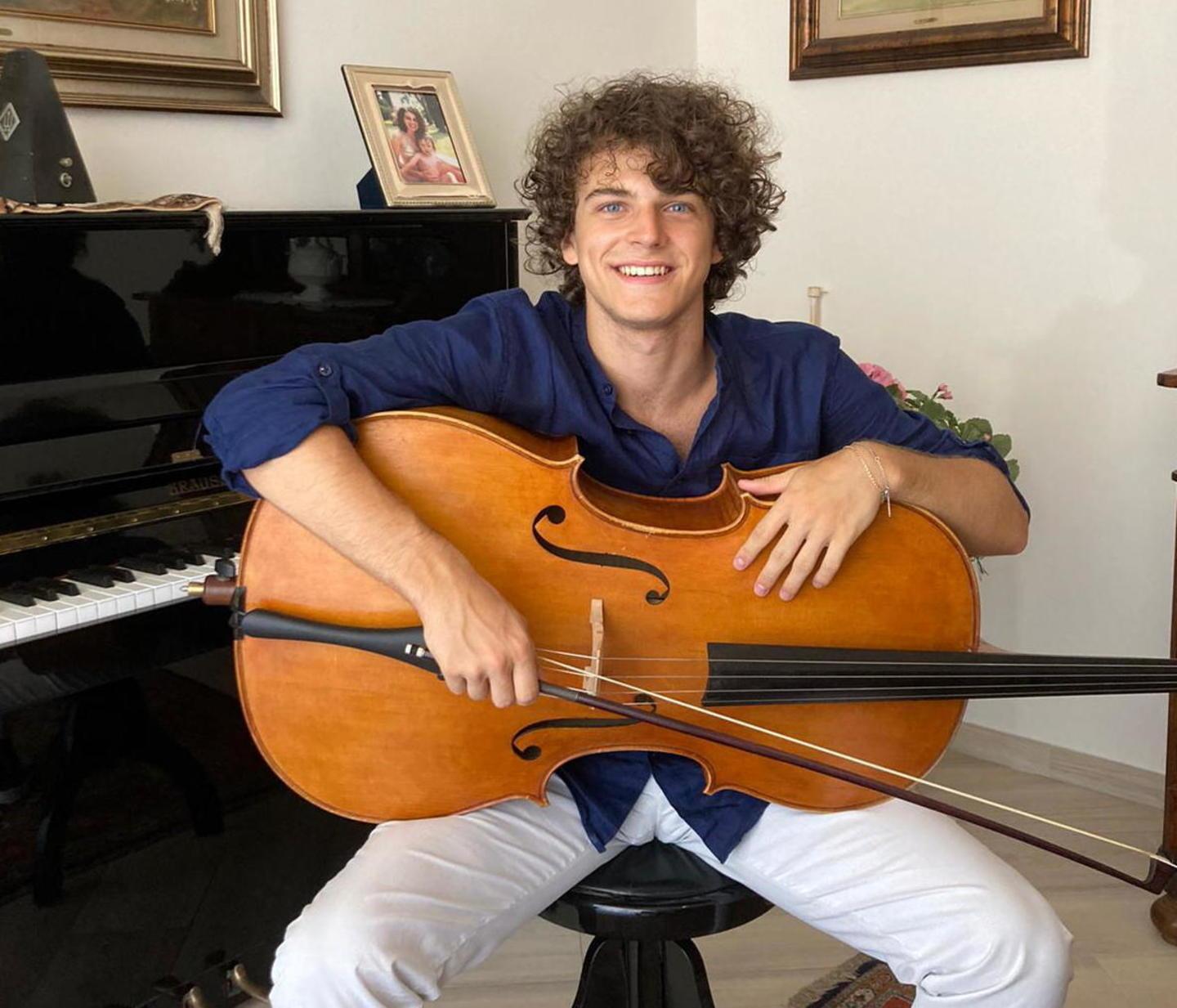 Filippo, si spalancano le porte del sogno: unico italiano alla “The Yehudi Menuhin School” 