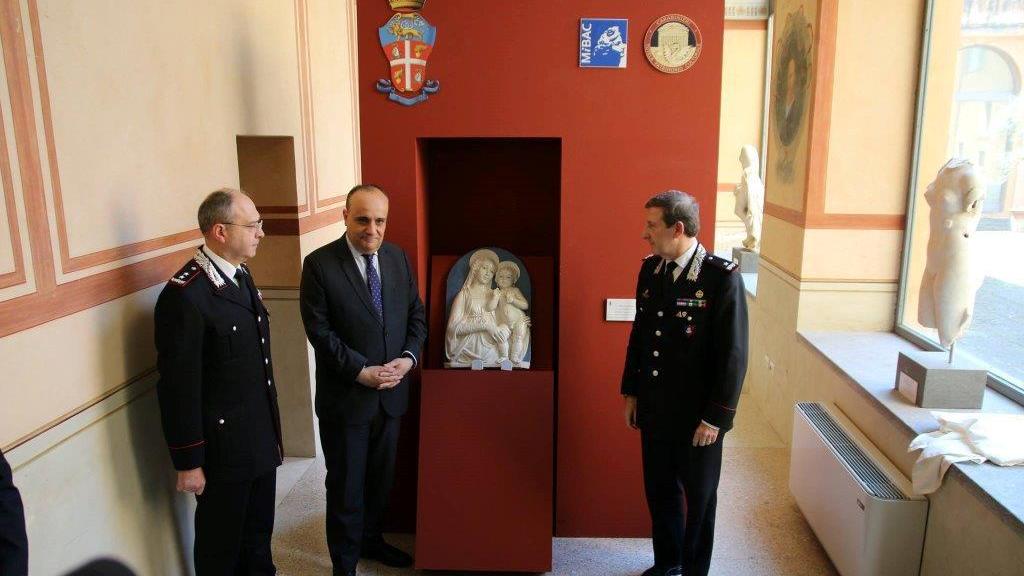 L'opera trafugata e recuperata dai carabinieri