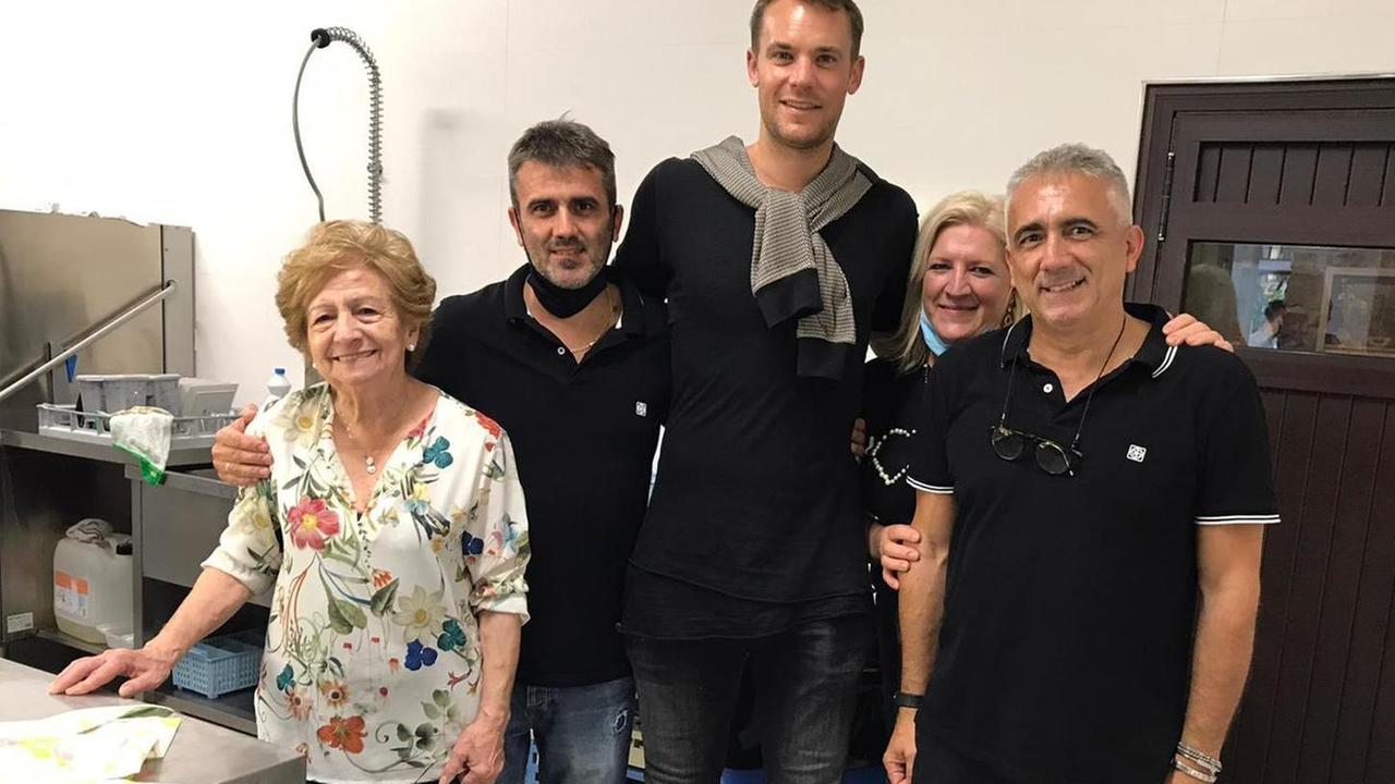 Neuer festeggia la Champions con i tortellini di Lorietta