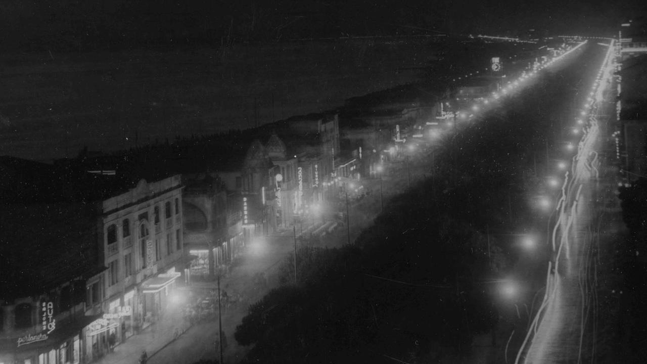 La Passeggiata di notte settant’anni fa
