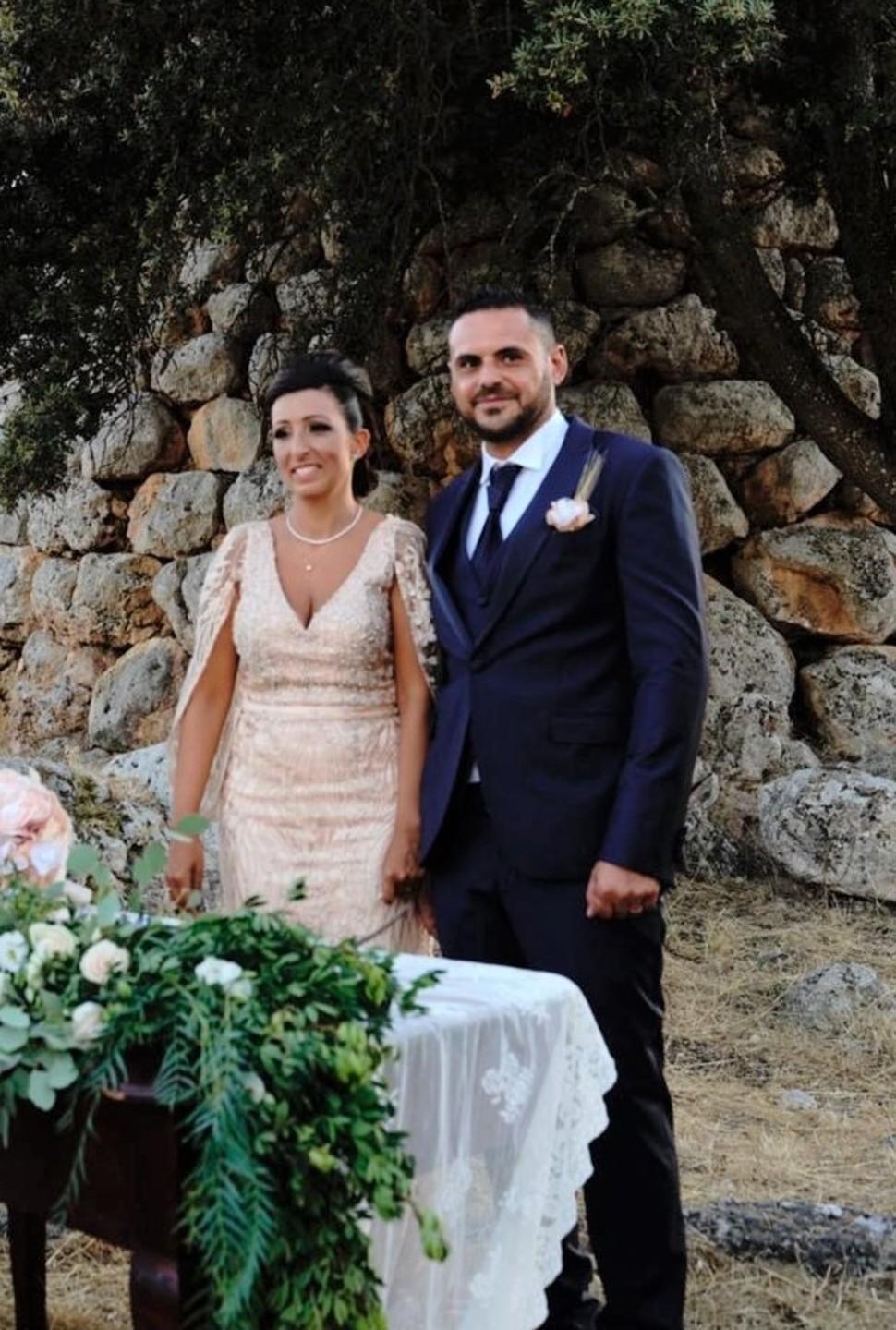 Florinas, matrimonio all’ombra del nuraghe Corvos 