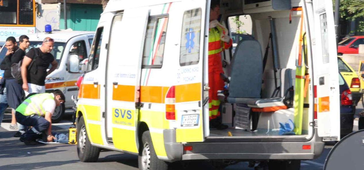 Un'ambulanza della Svs di via San Giovanni (foto d'archivio)