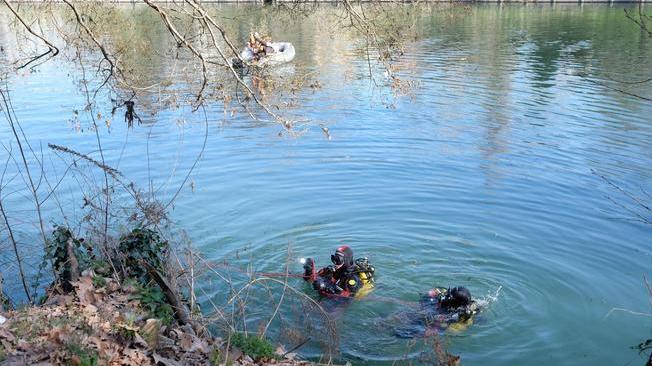 Recuperato a 125 metri di profondità il corpo della bimba dispersa nel lago 