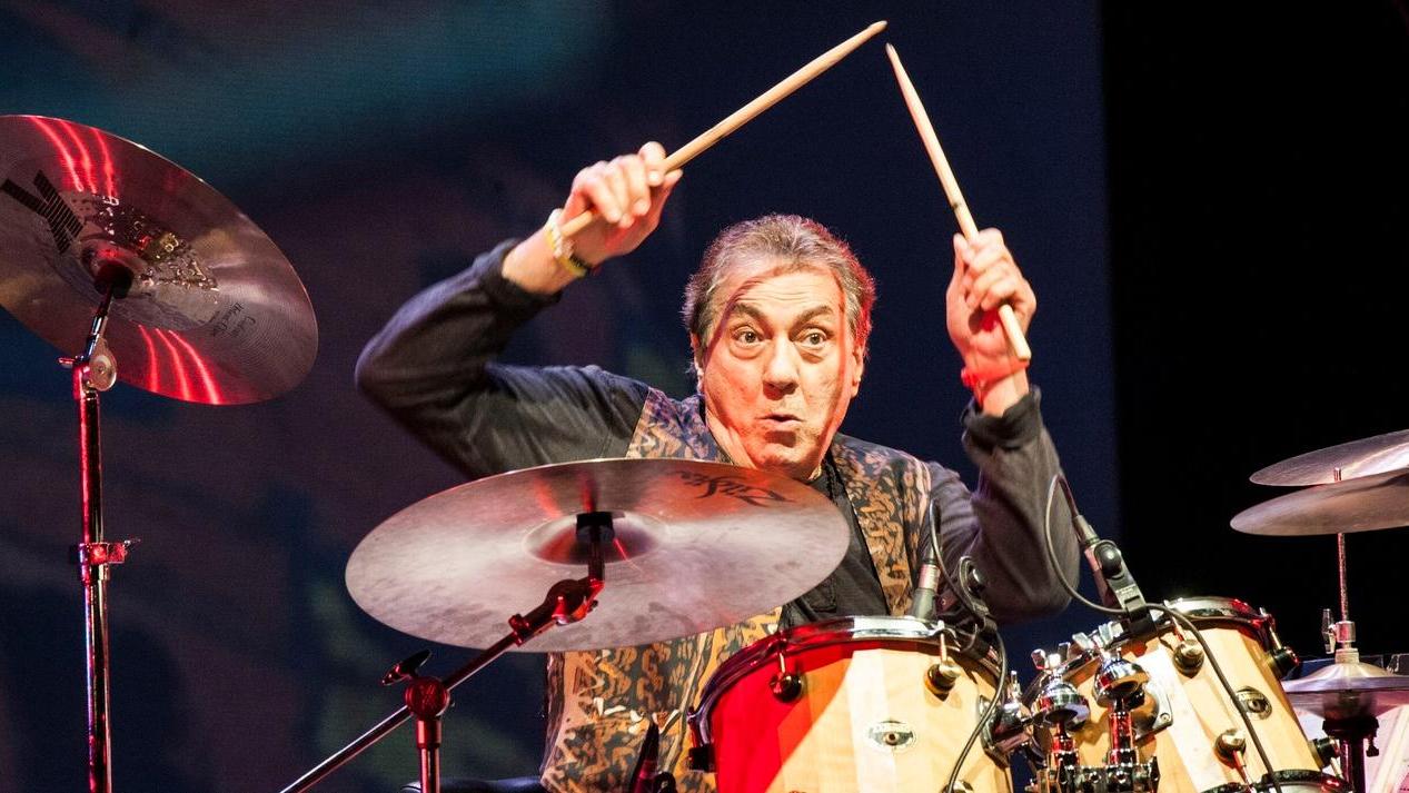 Tullio De Piscopo chiude alla grande “Musica e parole”