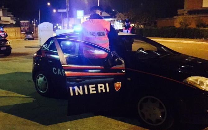 Citofona nel cuore della notte «Aiuto, mi stanno inseguendo»