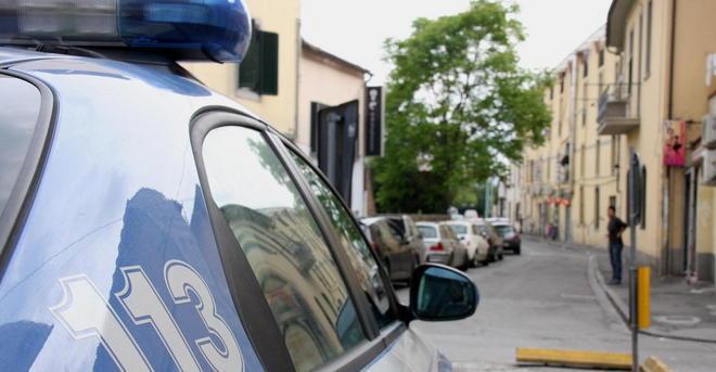 In tre tentano una rapina a una tabaccheria di Viaccia