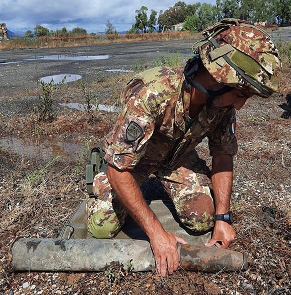Ordigno bellico fatto brillare dai “Sassarini”