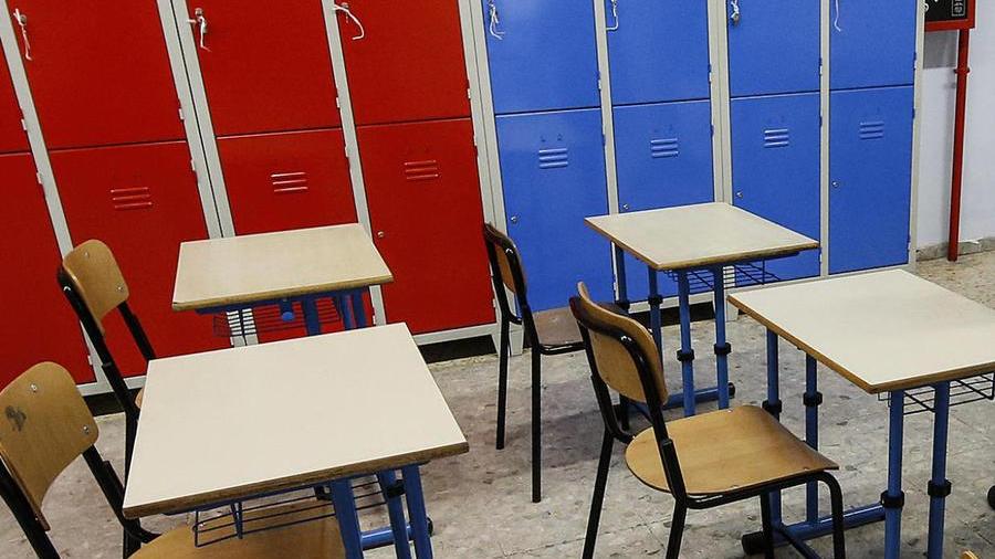 Niente mascherina per gli studenti se sono seduti a un metro di distanza
