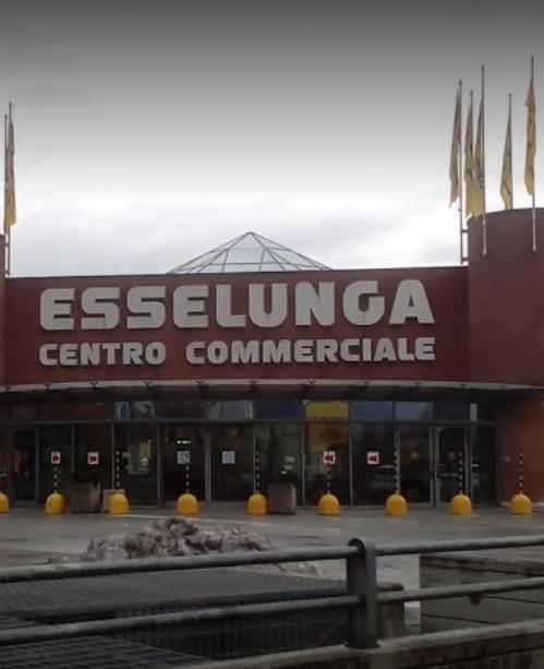 Un negazionista del Covid al market senza mascherina 
