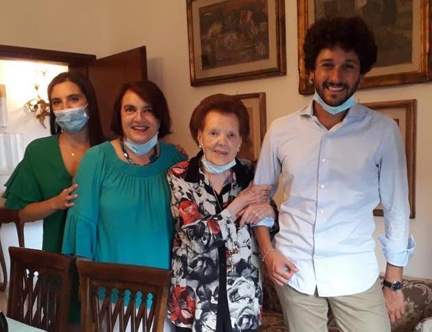 Festeggiata la centenaria Nada Corti