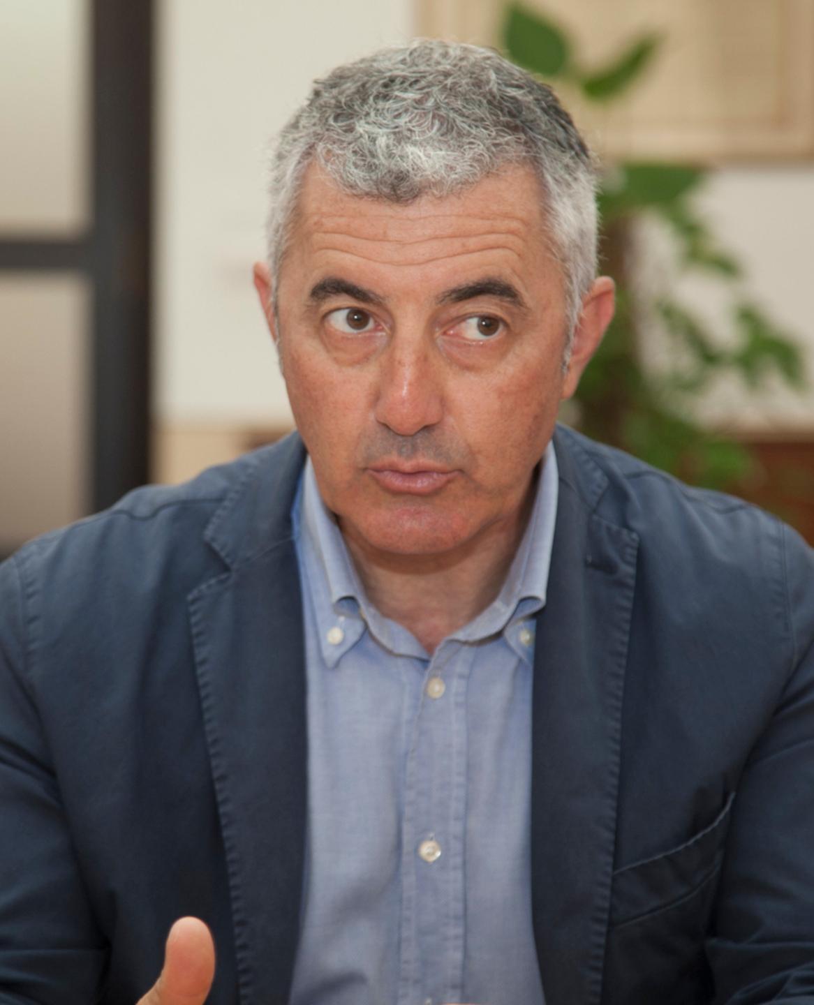 «Insulti social, il sindaco si difenda con il suo legale» 