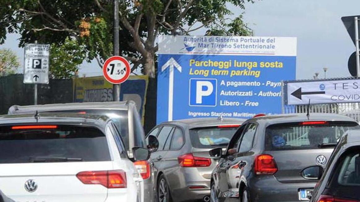 Una persona positiva nei controlli al porto