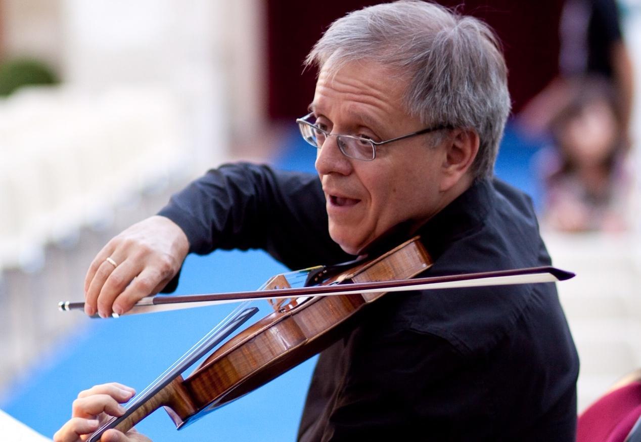Oggi il festival va in scena nella piazza di Rio nell’Elba
