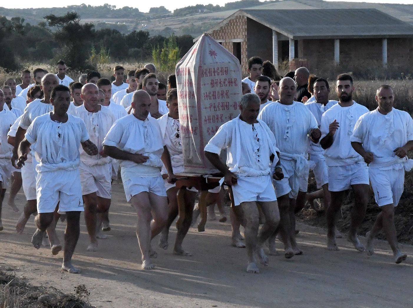 Cabras, il Santo sorvegliato speciale 