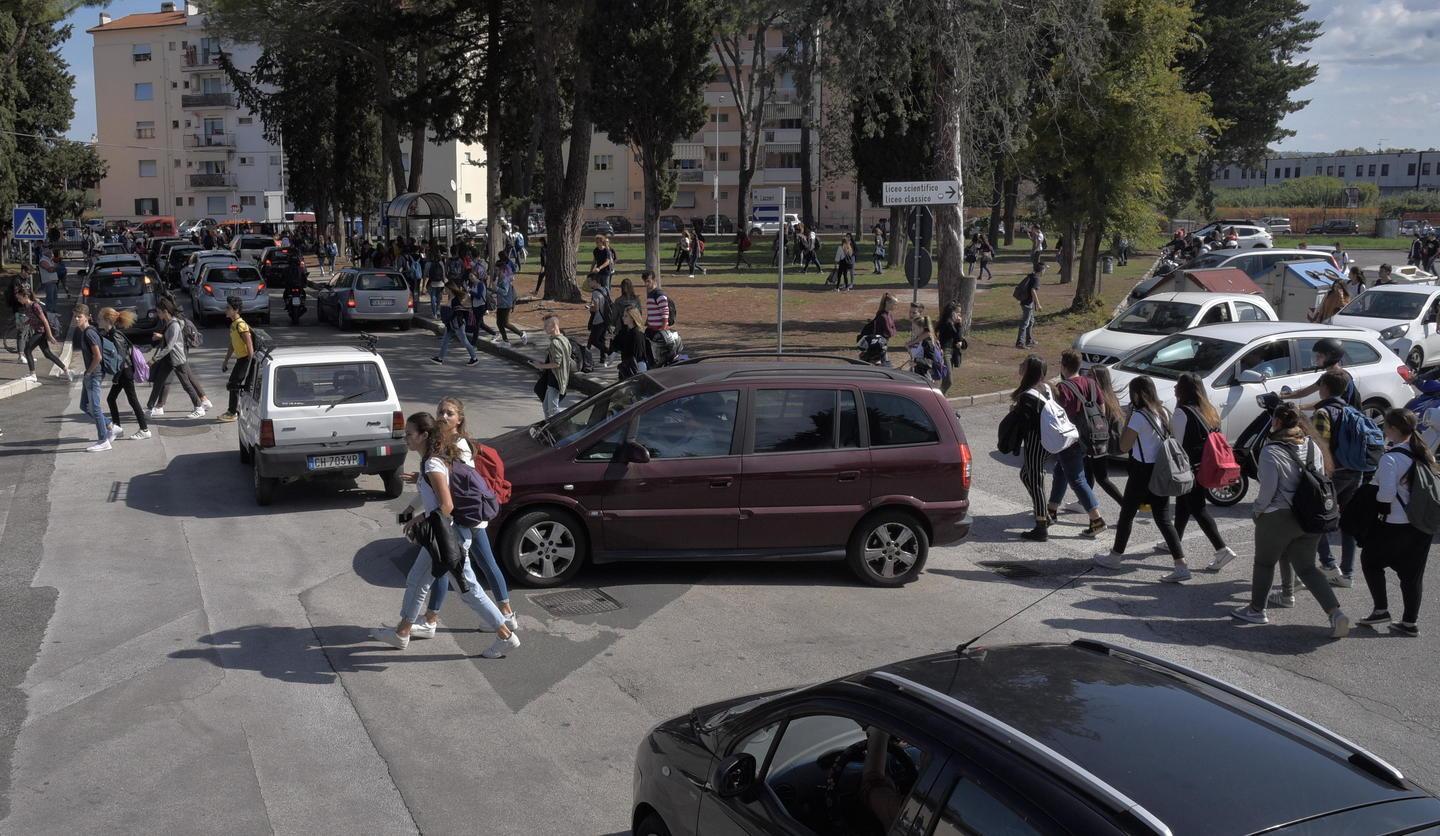 Studenti in uscita da scuola alla Cittadella