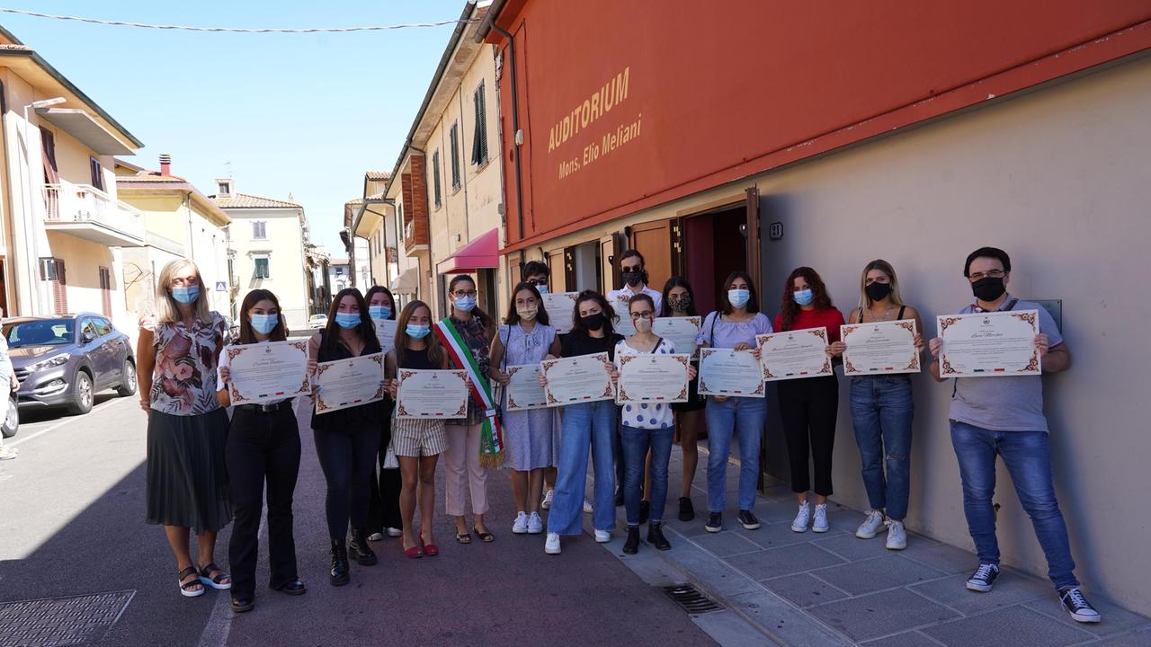 I centisti premiati a Ponsacco (foto Franco Silvi)