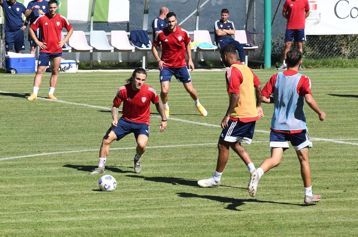 Cagliari-Olbia disputata ad Aritzo (foto Massimo Locci)