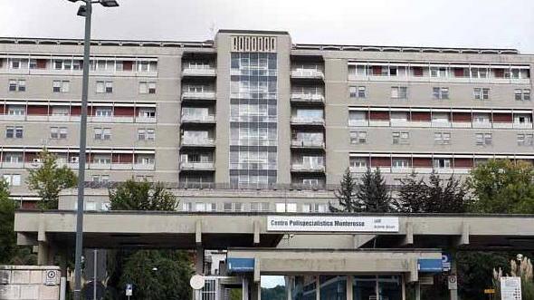 «L’ingresso del monoblocco è in condizioni indecenti»