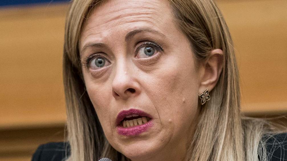 Giorgia Meloni domani in visita alla discarica