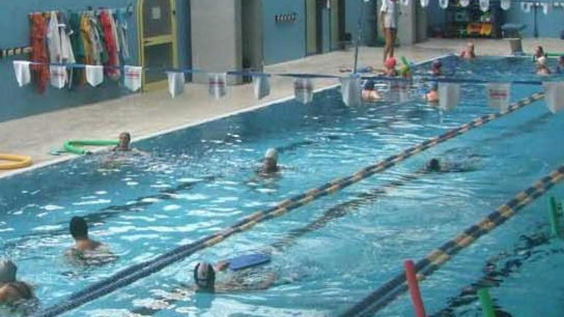 La piscina resta chiusa, Comune al lavoro per ripartire al più presto