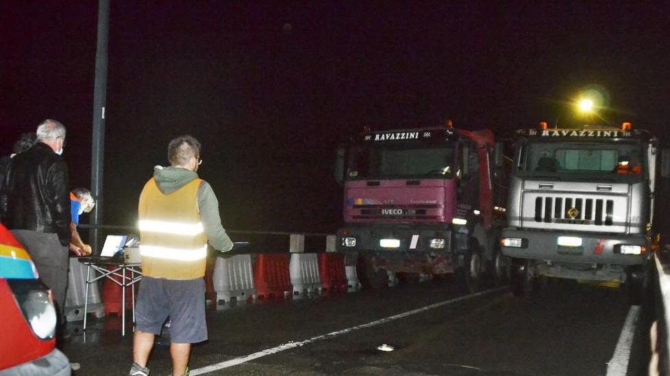 Due notti di prove statiche Si attendono i dati del ponte