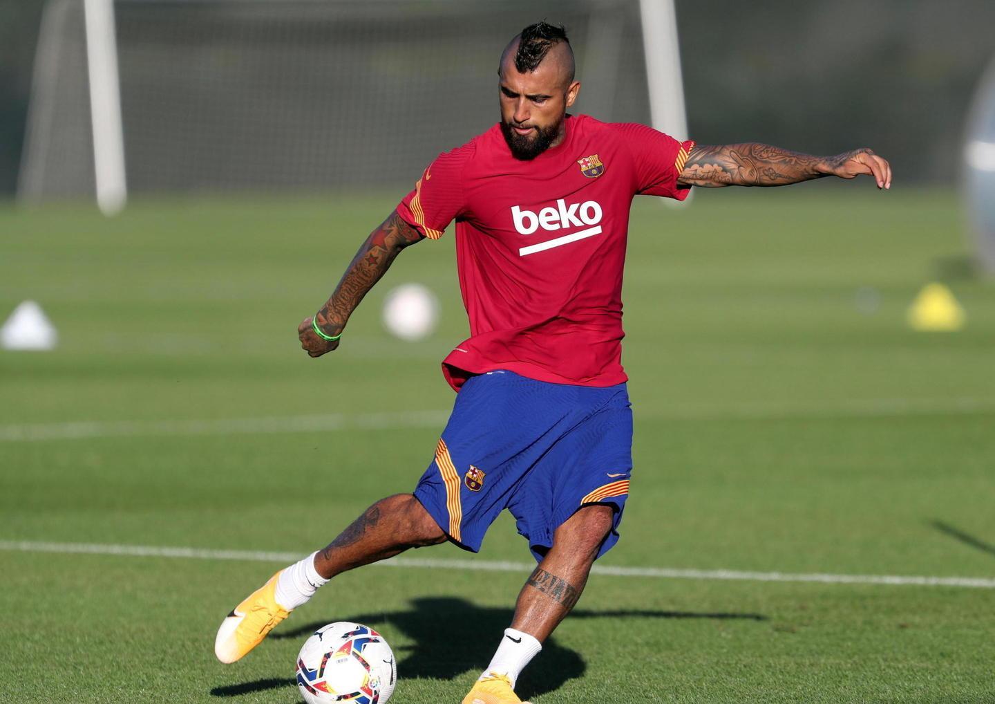 Doppio colpo Inter: Kolarov e Vidal 