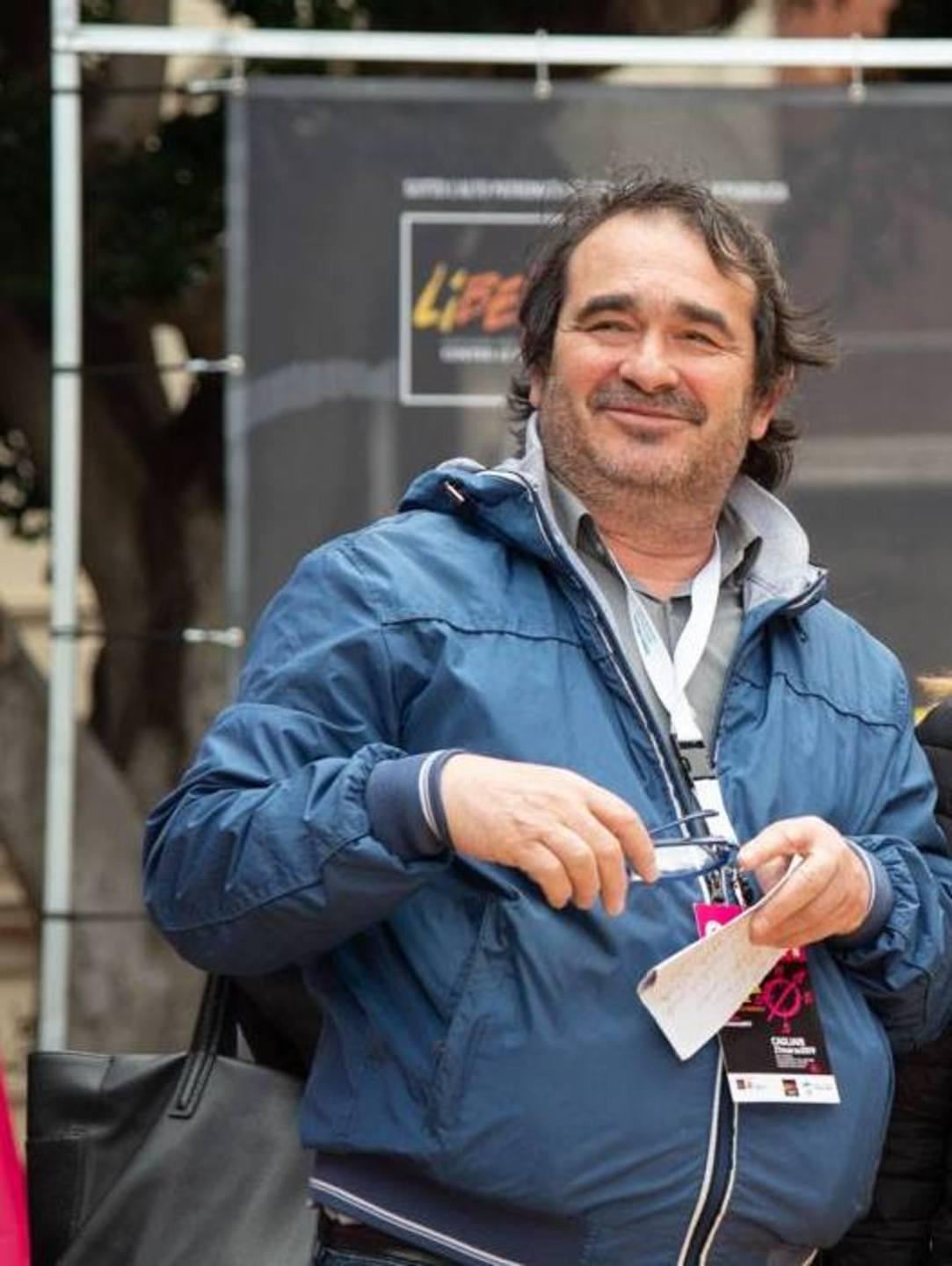 De Castro: vietato scambiarsi penne e quaderni 