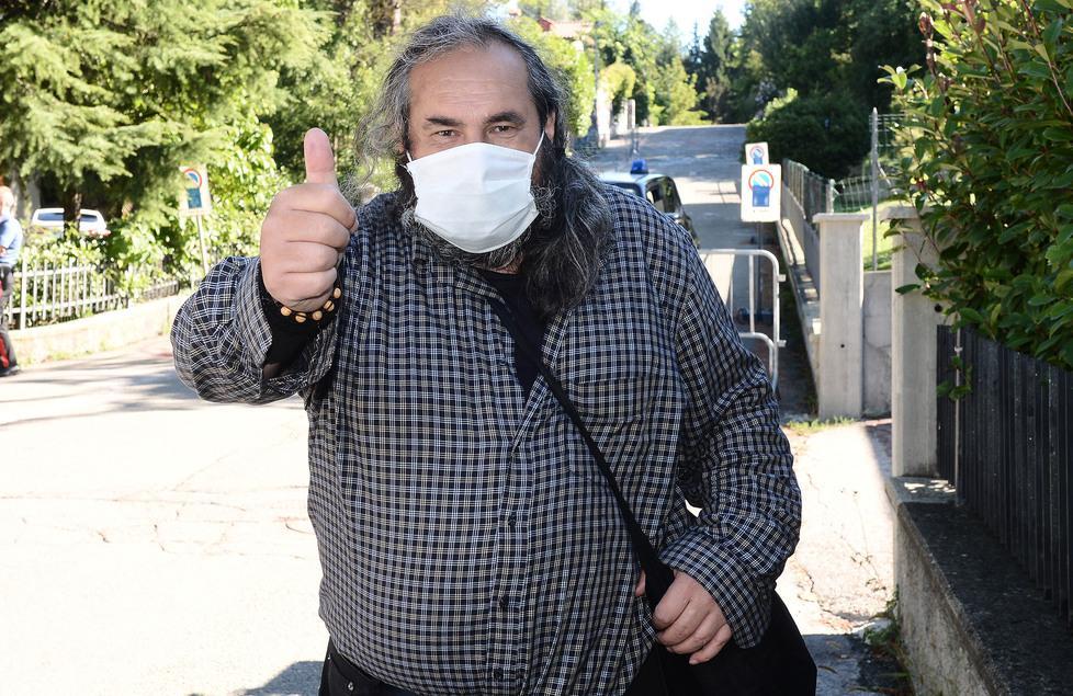 Giovanni da Benevento a Zocca, il reci-divo  Da due mesi ogni giorno fa presenza a Verucchia per Vasco