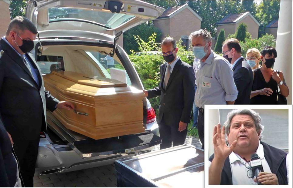 Ferrara, in Certosa l'addio a Rota: "Ciao Ricky, genio e sregolatezza"