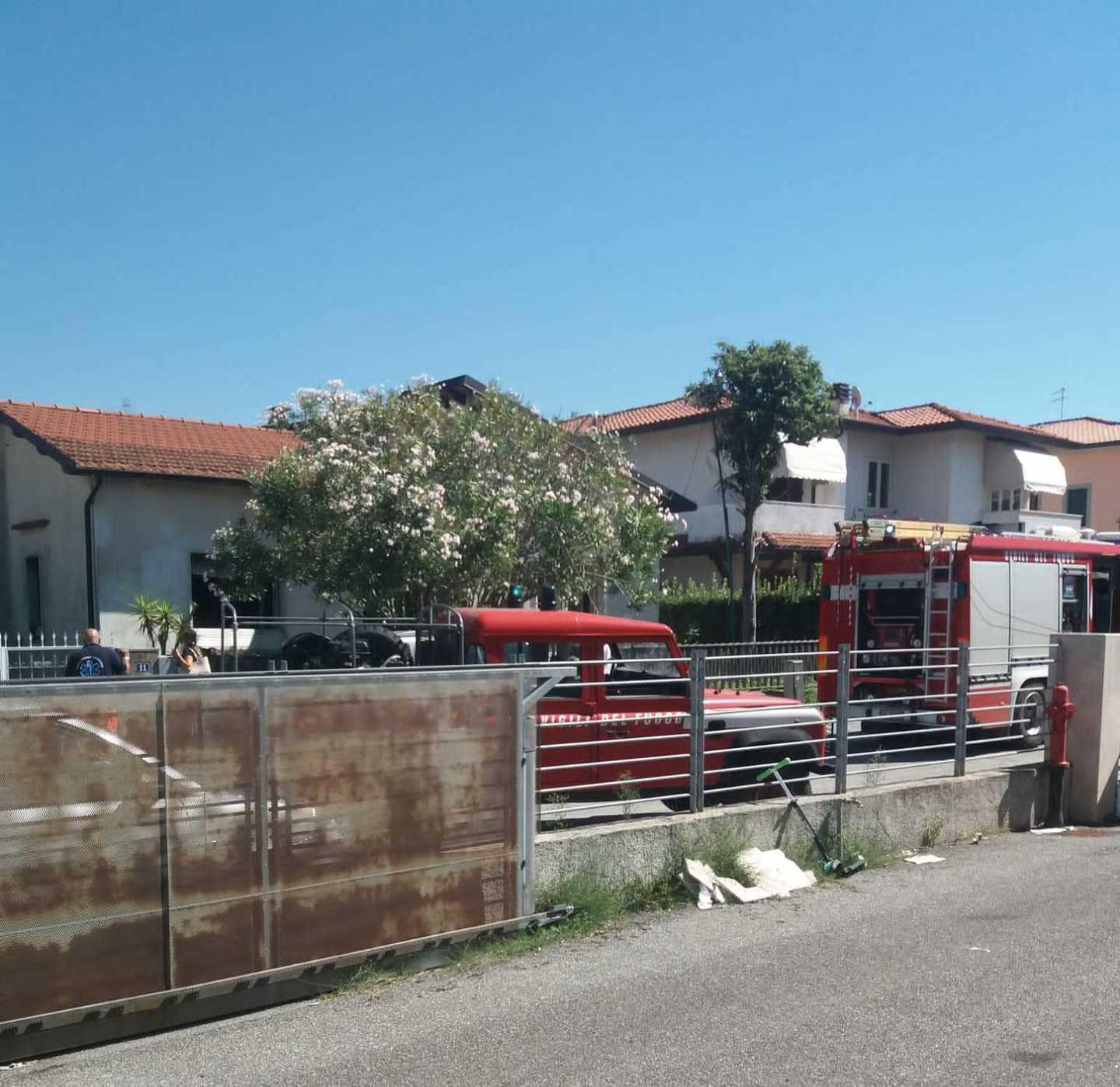Dà fuoco ad un materasso: indagini dei carabinieri