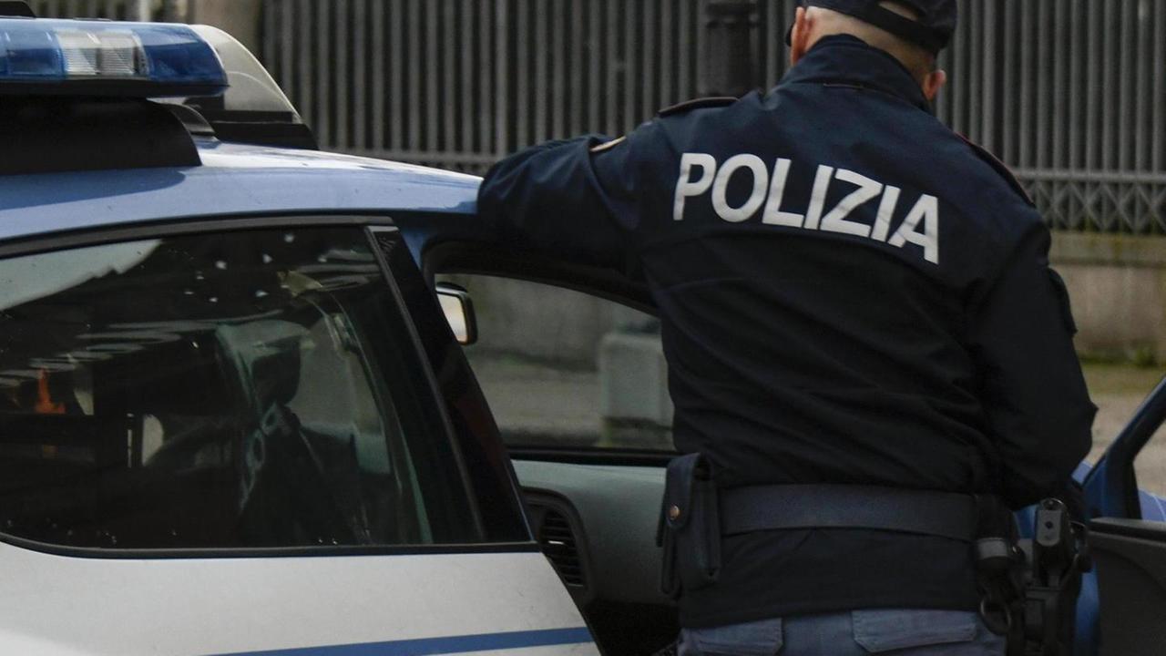 Richiedente asilo ruba i soldi al compagno di stanza