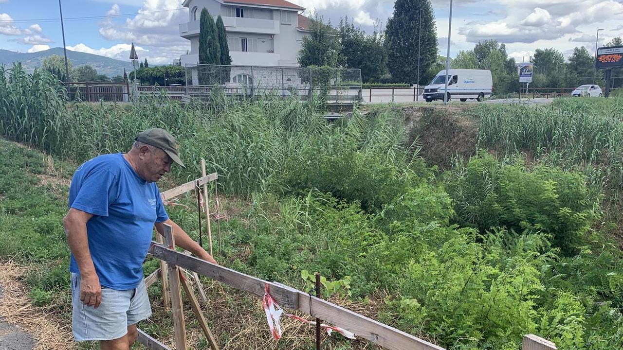 L’argine del rio si è eroso «Serve un intervento rapido»