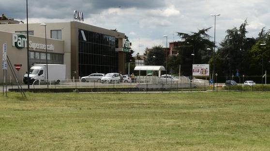 È scontro sul luna park Ospedale, atti in Regione