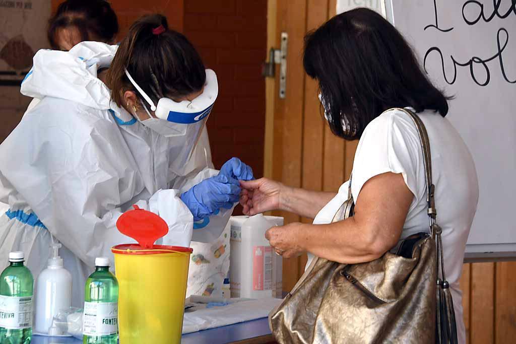 Focolaio a La Spezia, la comunità sotto accusa: «Ma quale maxi festa? In questa storia tante menzogne» 
