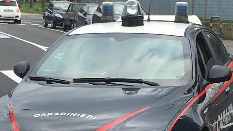 Due feriti in una lite con lancio di sassi in piazza Marchetti