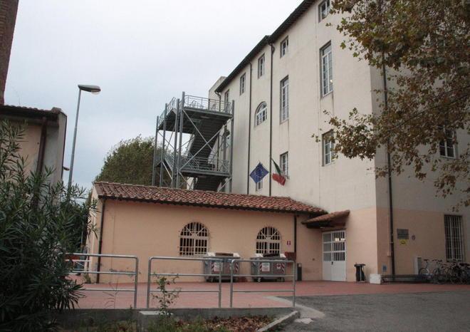 Un altro prof sospeso «Puniti in quanto sindacalisti di base»