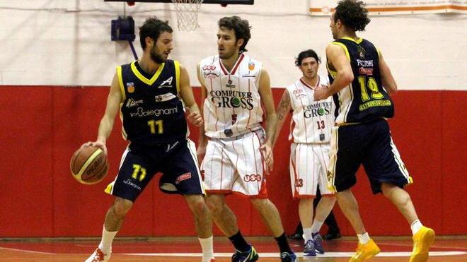 Ora Abc-Use è un derby a distanza per i playoff