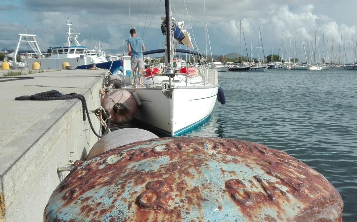 Crisi e fermo biologico, la protesta dei pescatori 