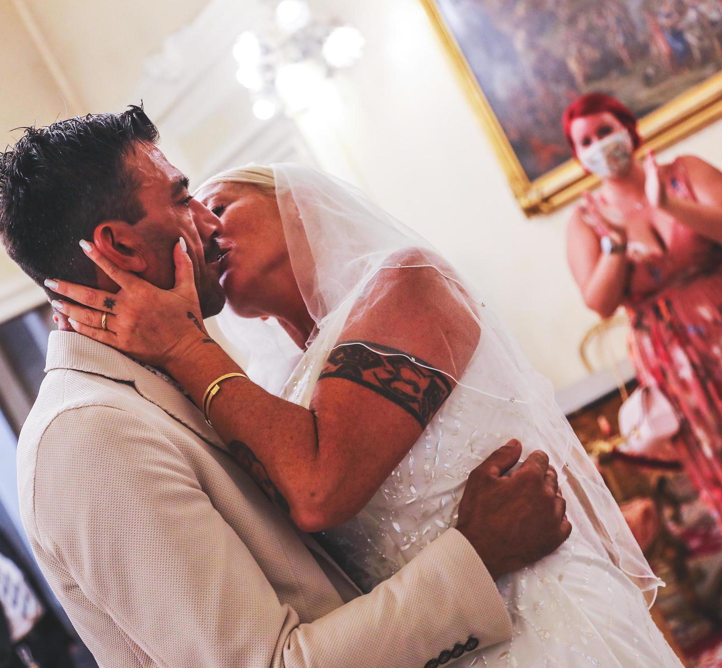 Il matrimonio spettacolo di Urania e Alessio: il “sì” pieno d’amore oltre ogni ostacolo - Foto 
