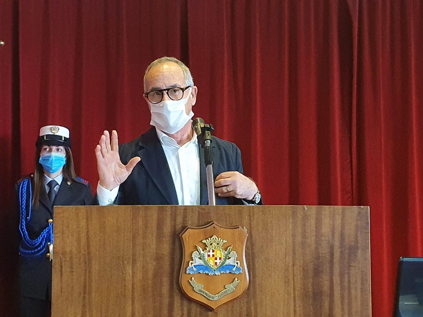 Sassari, il sindaco rinnova l'obbligo delle mascherine all'aperto - L'ORDINANZA