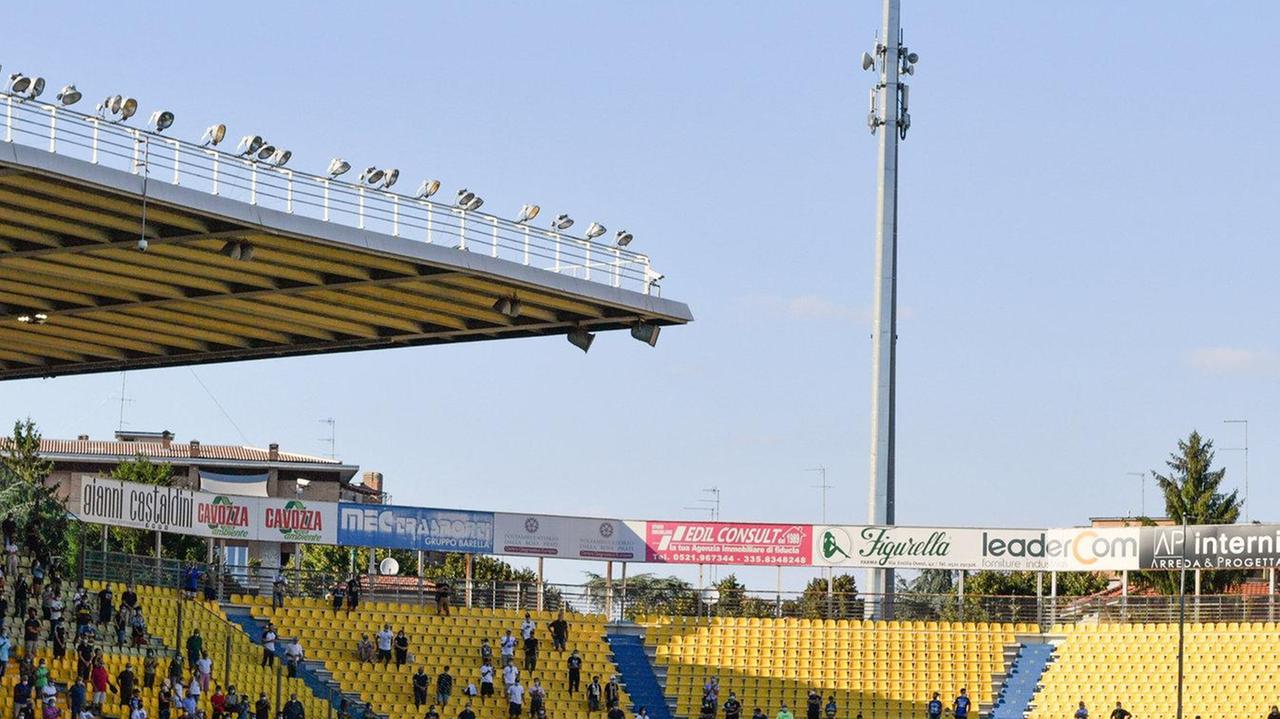 Distanziati e felici Parma, 1000 in tribuna ma fa festa l’Empoli