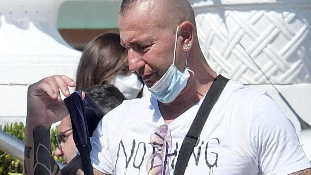 Il fidanzato ai carabinieri: «È venuta giù di botto»