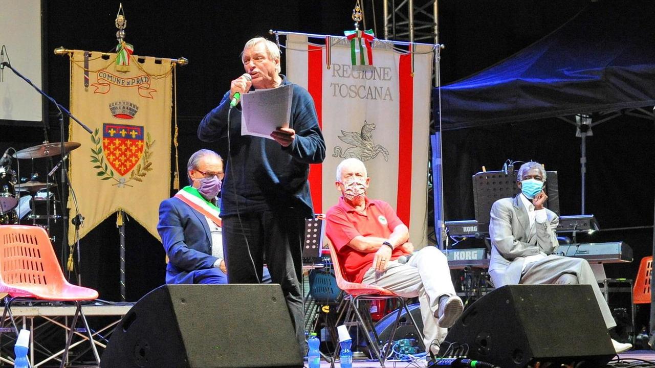 Don Ciotti e Colombo relatori sul palco