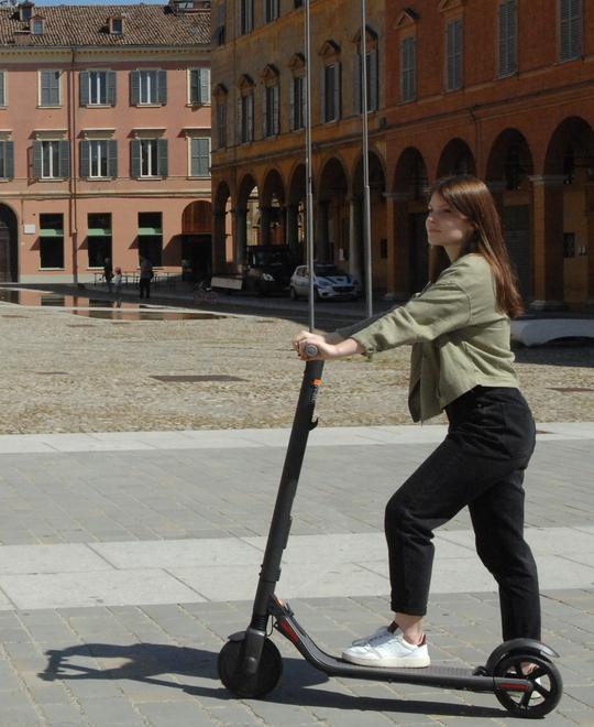  Modena, boom elettrico: 500 monopattini in città