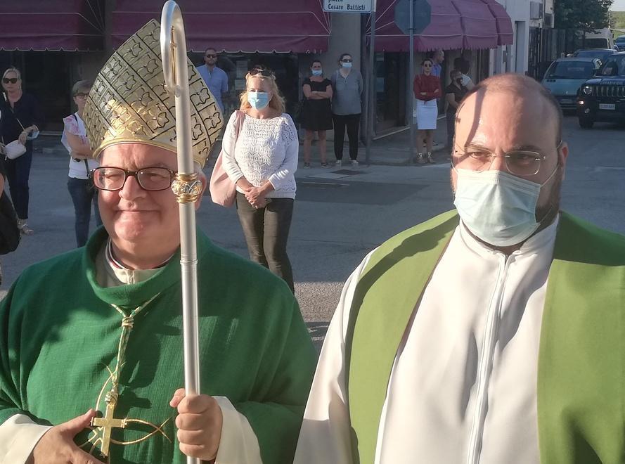Goro, è arrivato don Michele