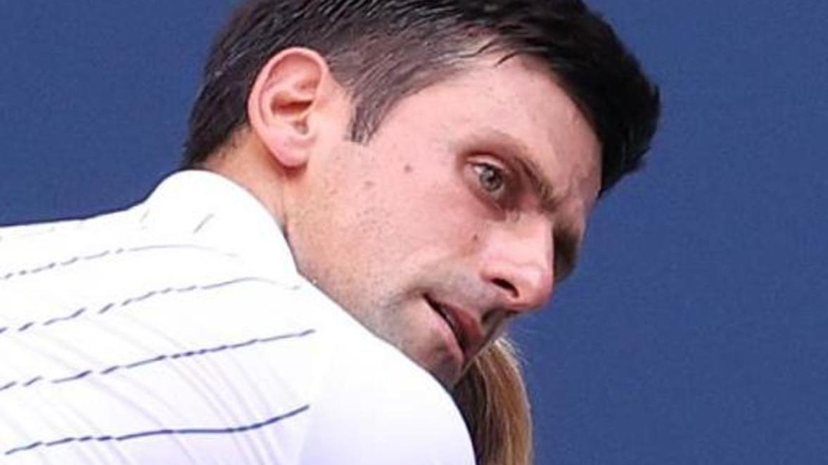 Pallata a una giudice di linea, Djokovic squalificato