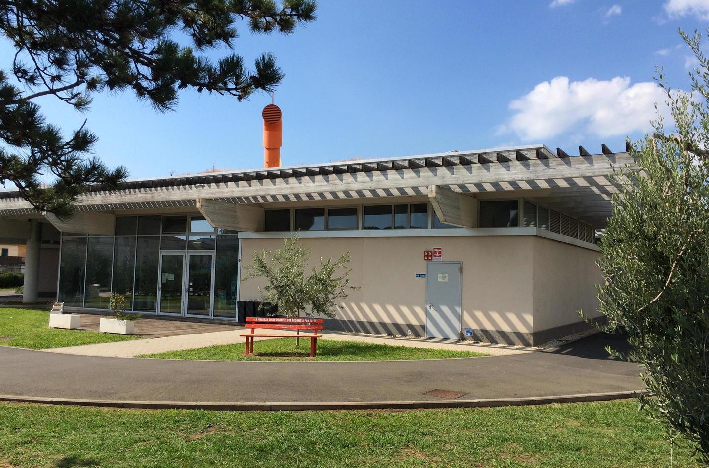 Al centro Le Creste di Rosignano la paglia fa acqua: «Ora lavori sul tetto e richiesta danni» 