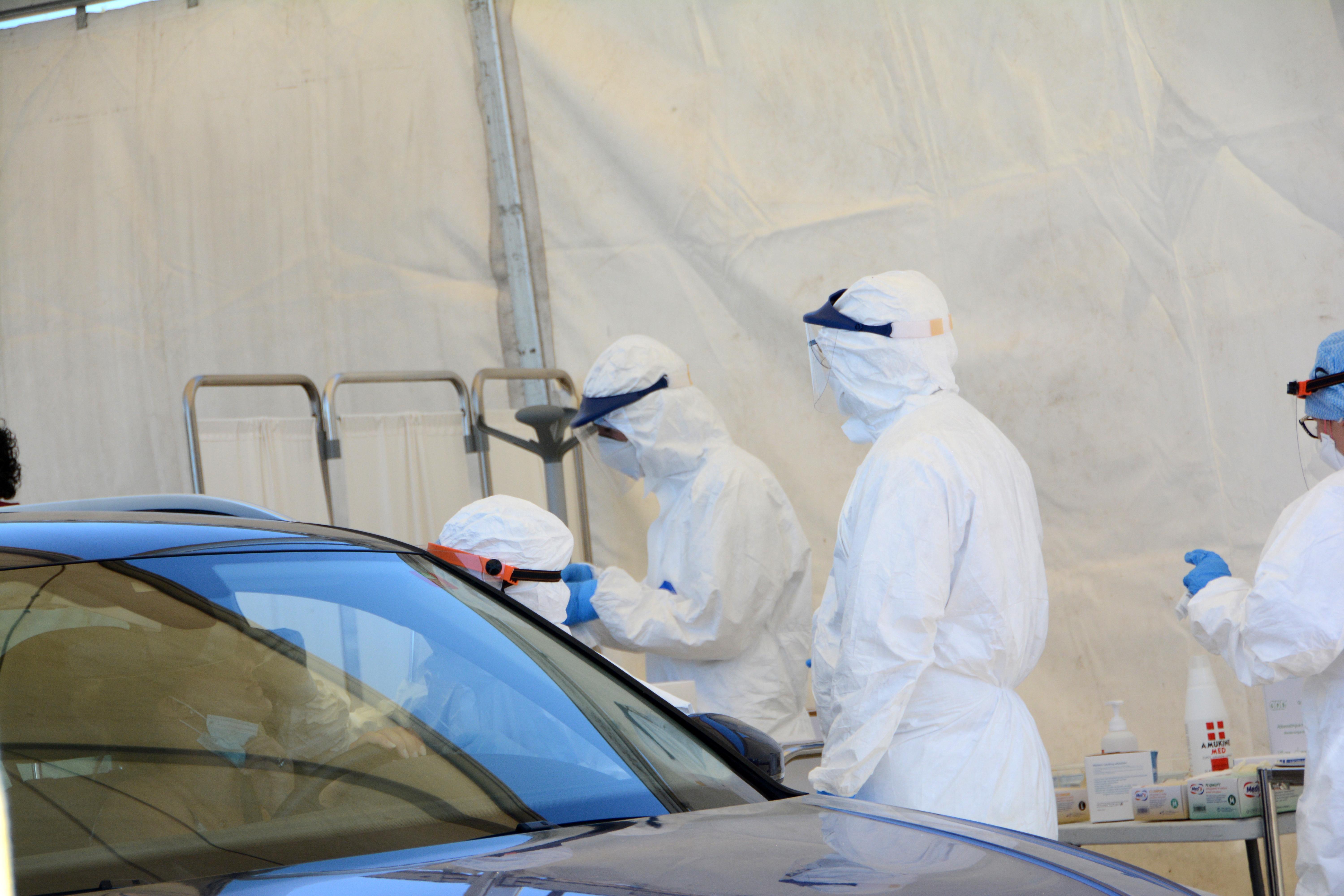 Dal 10 settembre ripartono i tamponi drive-in al Mater Olbia, ma con nuove regole 